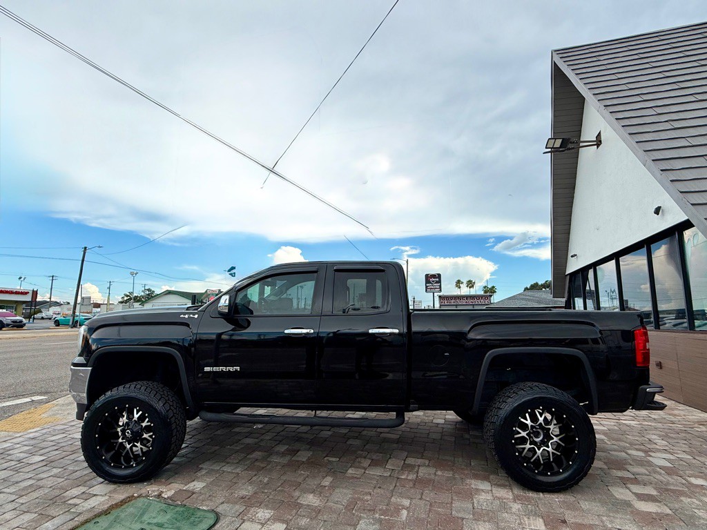 2017 GMC Sierra Image 35