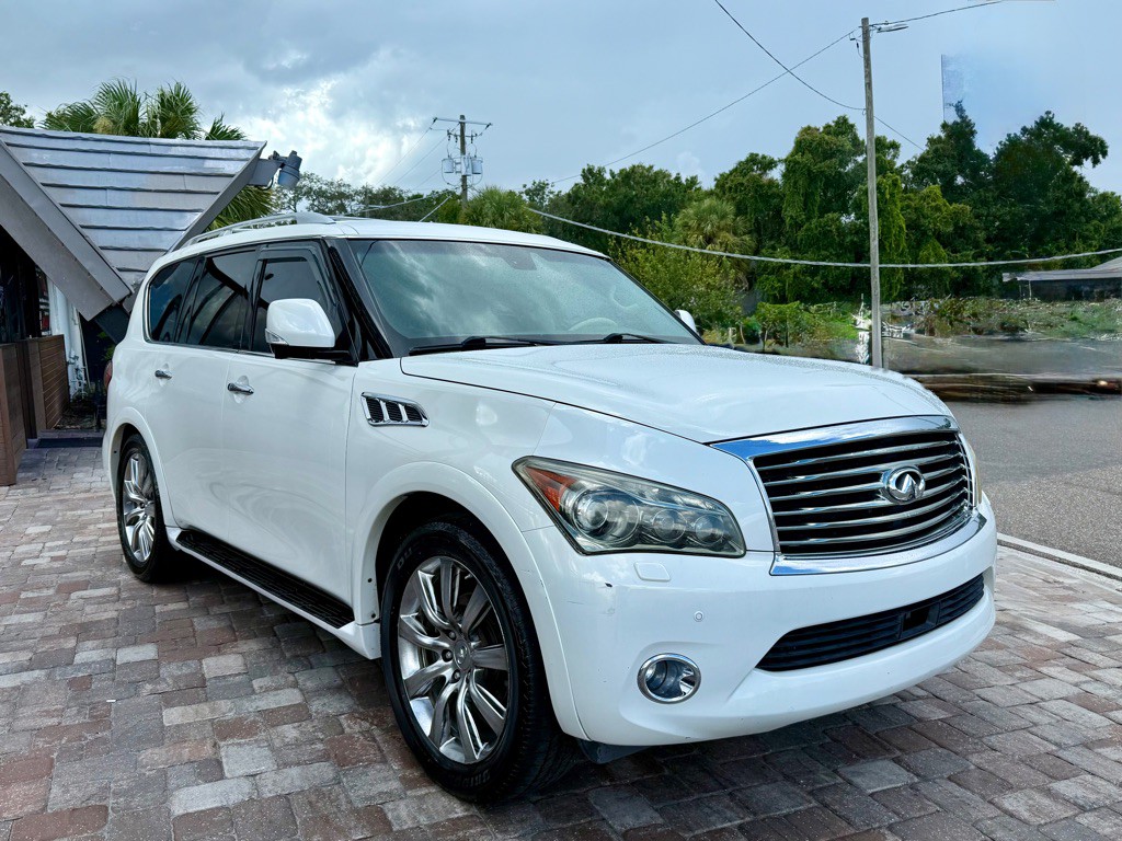 2012 INFINITI QX56 Image 2