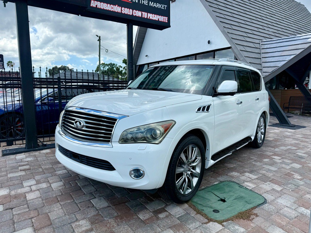 2012 INFINITI QX56 Image 4