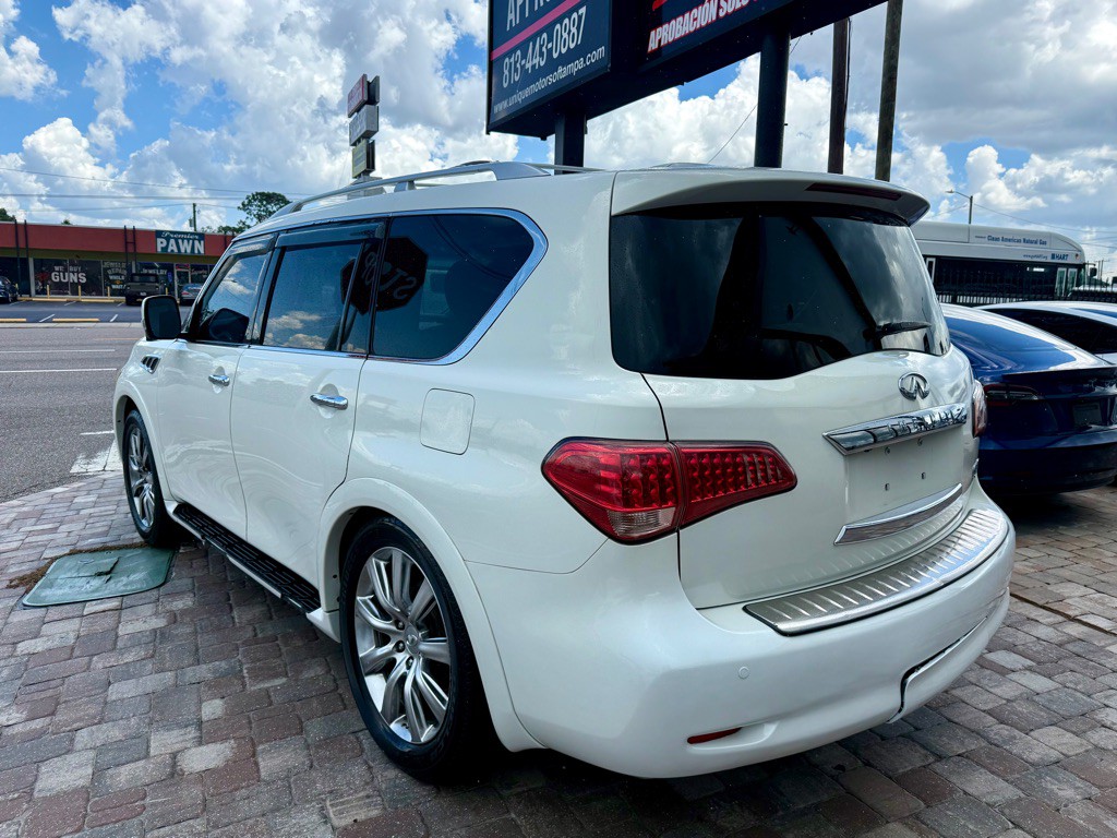 2012 INFINITI QX56 Image 5