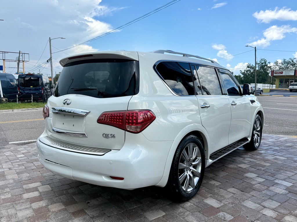 2012 INFINITI QX56 Image 7
