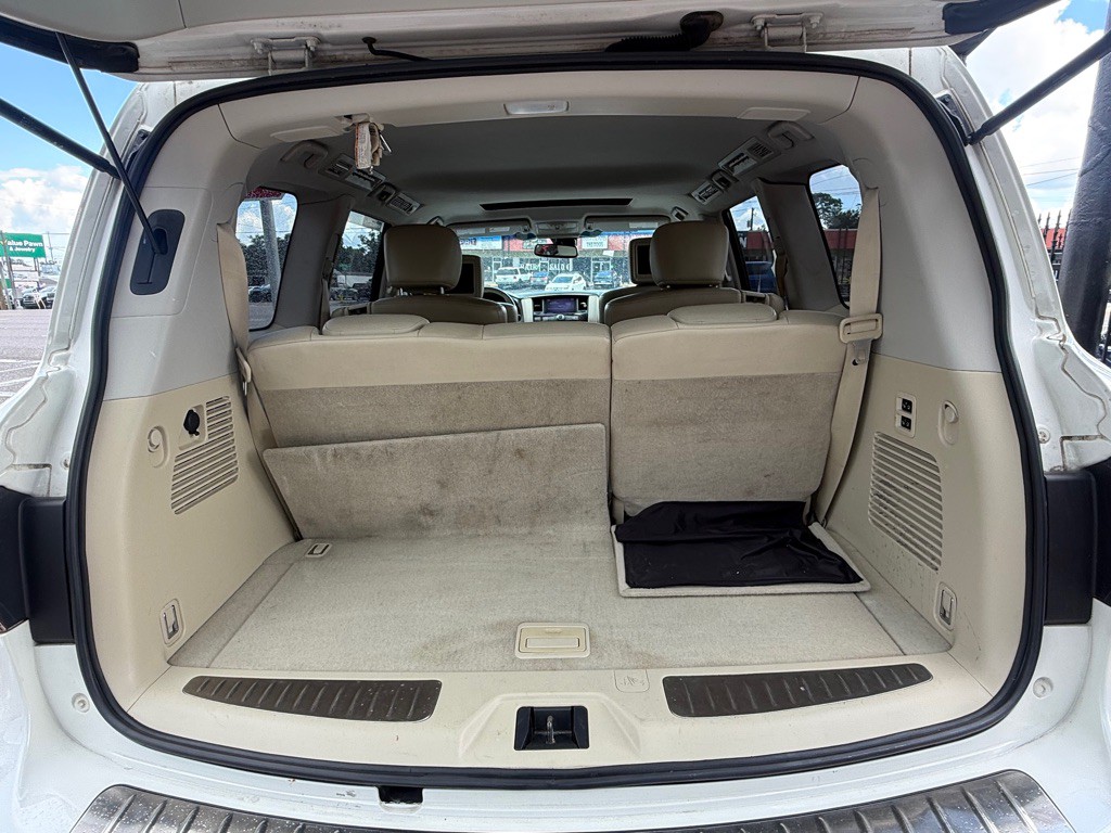 2012 INFINITI QX56 Image 15