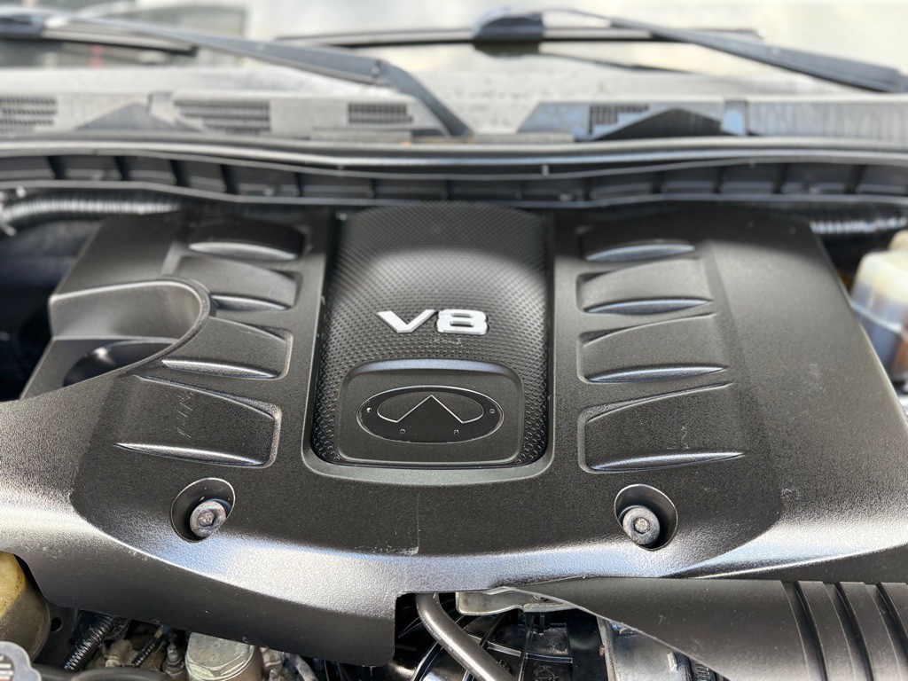 2012 INFINITI QX56 Image 19