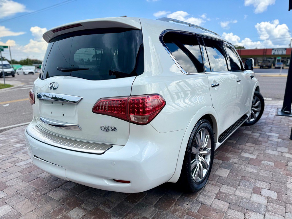 2012 INFINITI QX56 Image 23