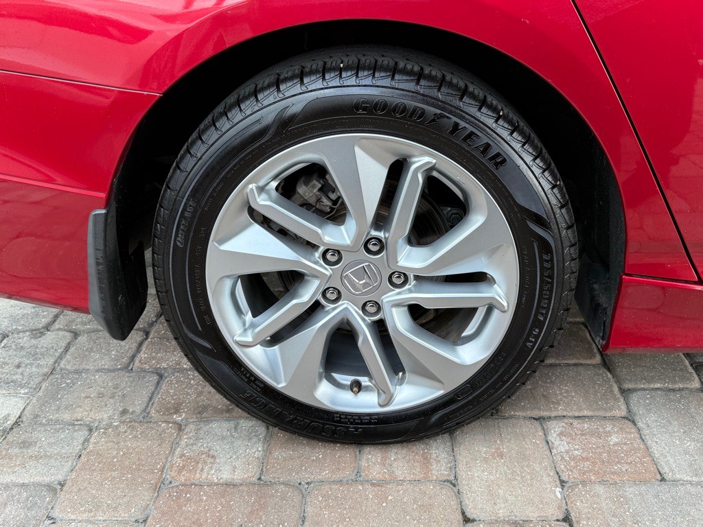 2018 Honda Accord Image 10