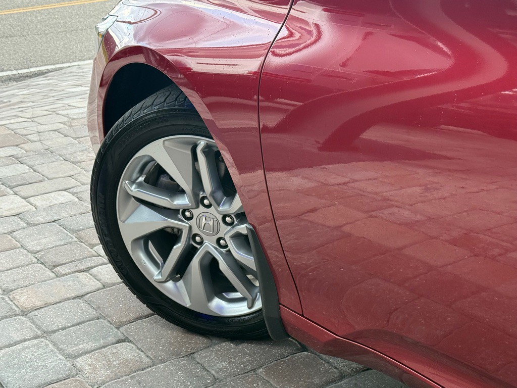 2018 Honda Accord Image 11