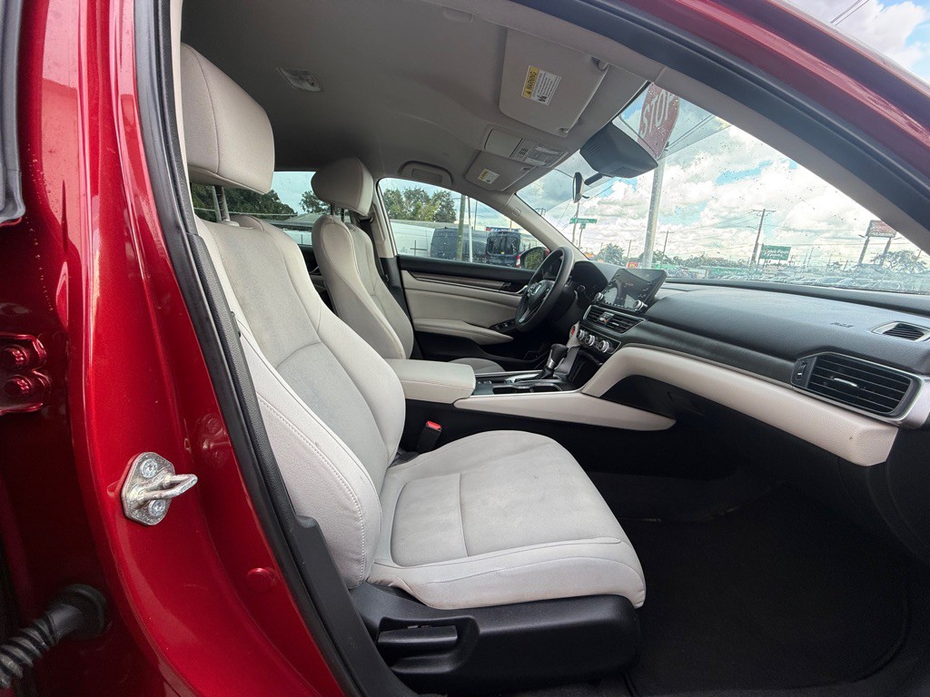 2018 Honda Accord Image 16