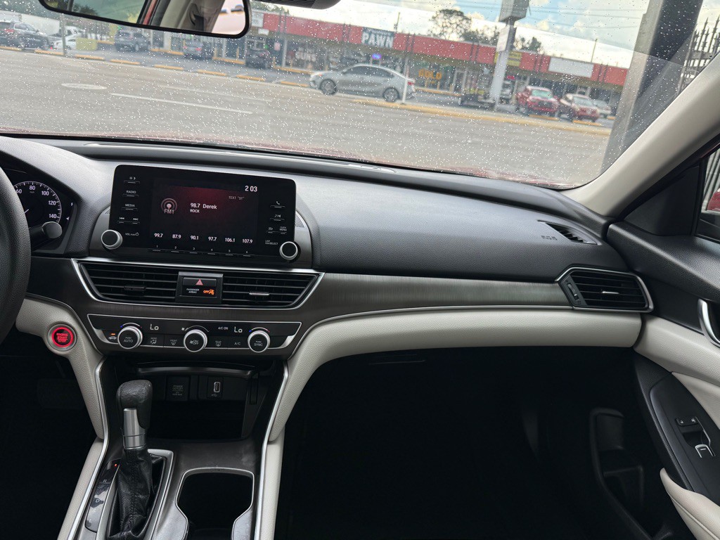 2018 Honda Accord Image 28