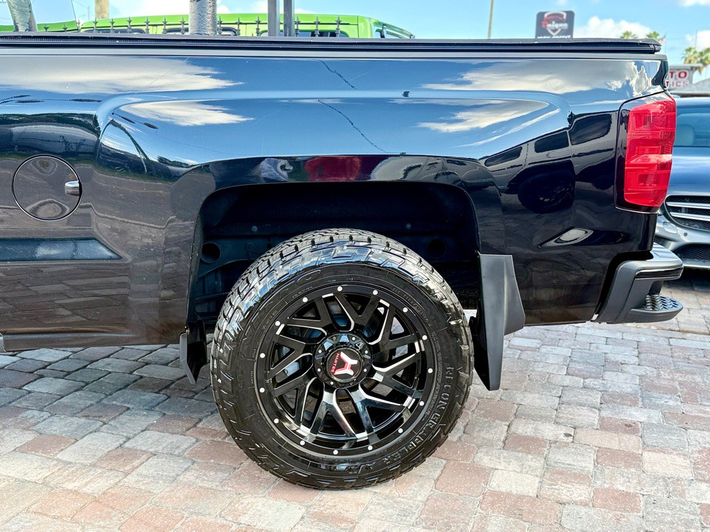 2018 Chevrolet Silverado 1500 Image 8