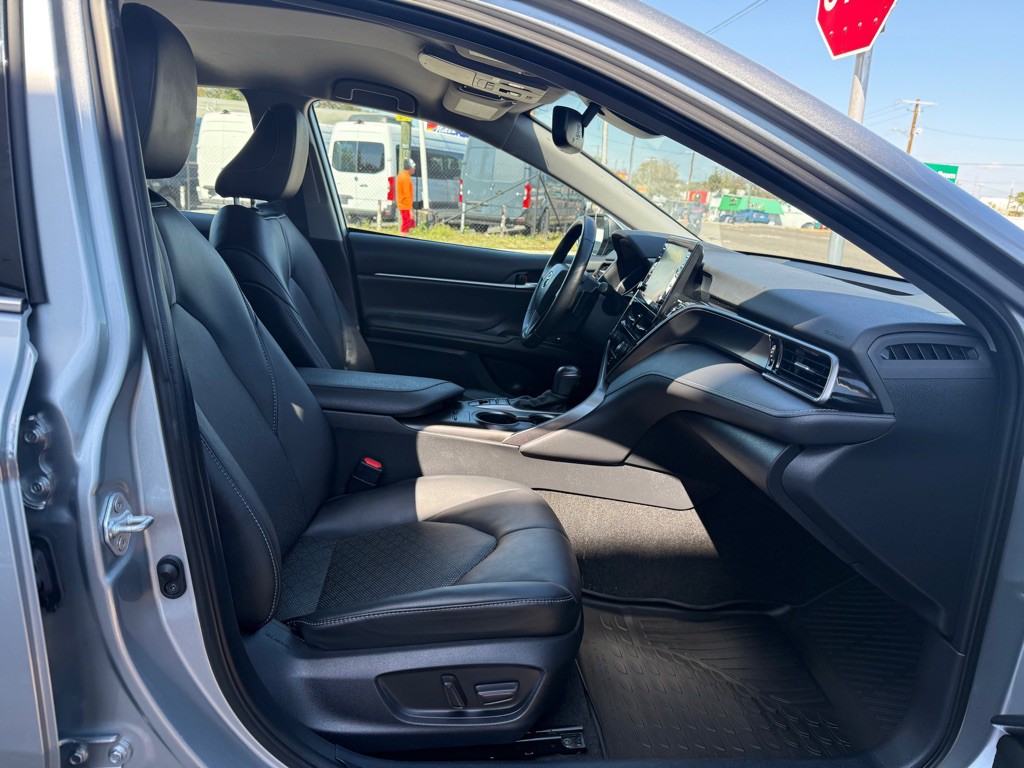2023 Toyota Camry Image 22