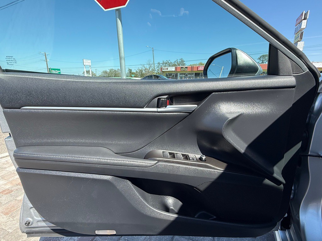 2023 Toyota Camry Image 30