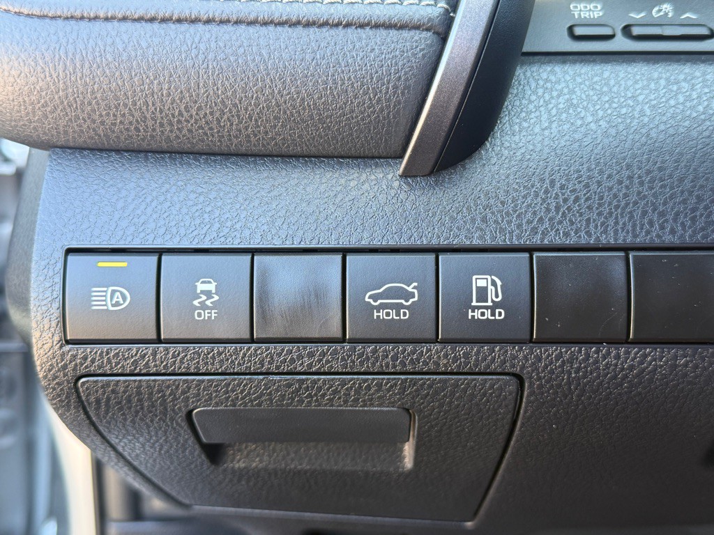 2023 Toyota Camry Image 35