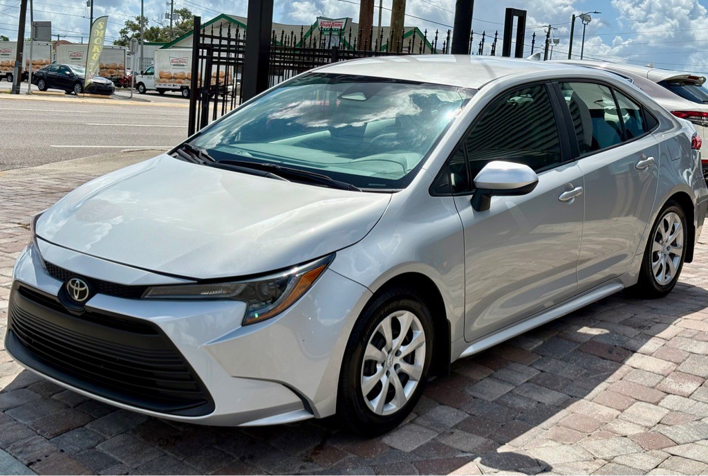 2023 Toyota Corolla Image 1