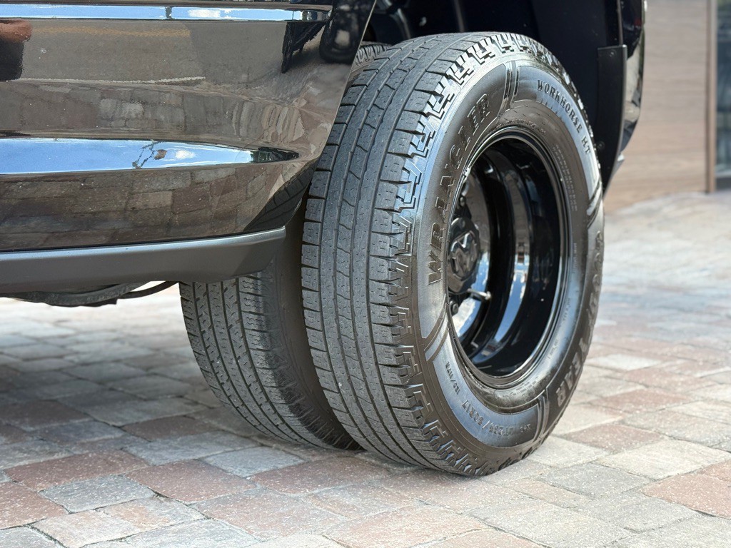 2022 RAM 3500 Image 10