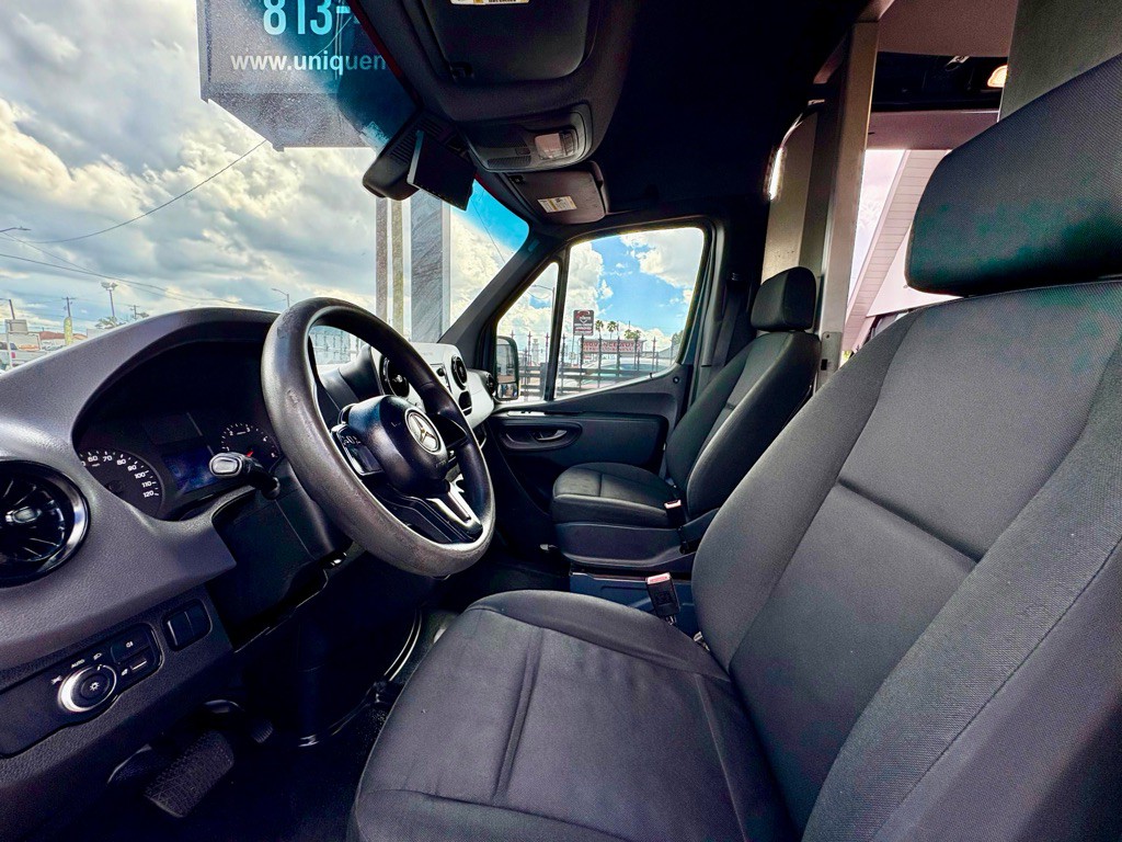 2019 Mercedes-Benz Sprinter Image 11