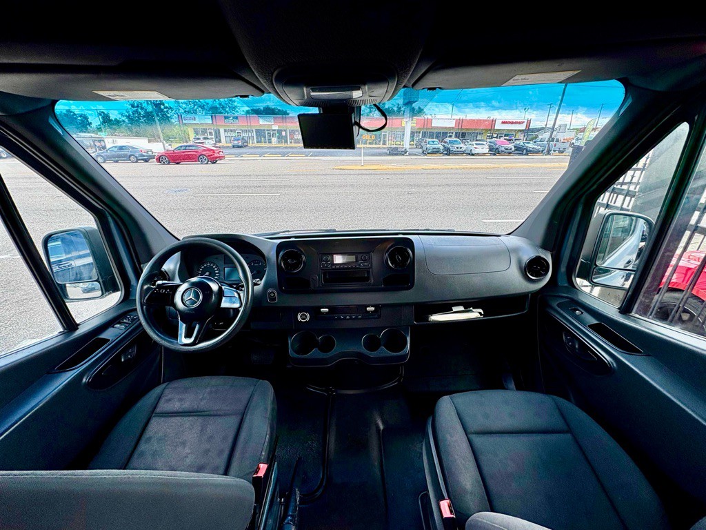 2019 Mercedes-Benz Sprinter Image 12