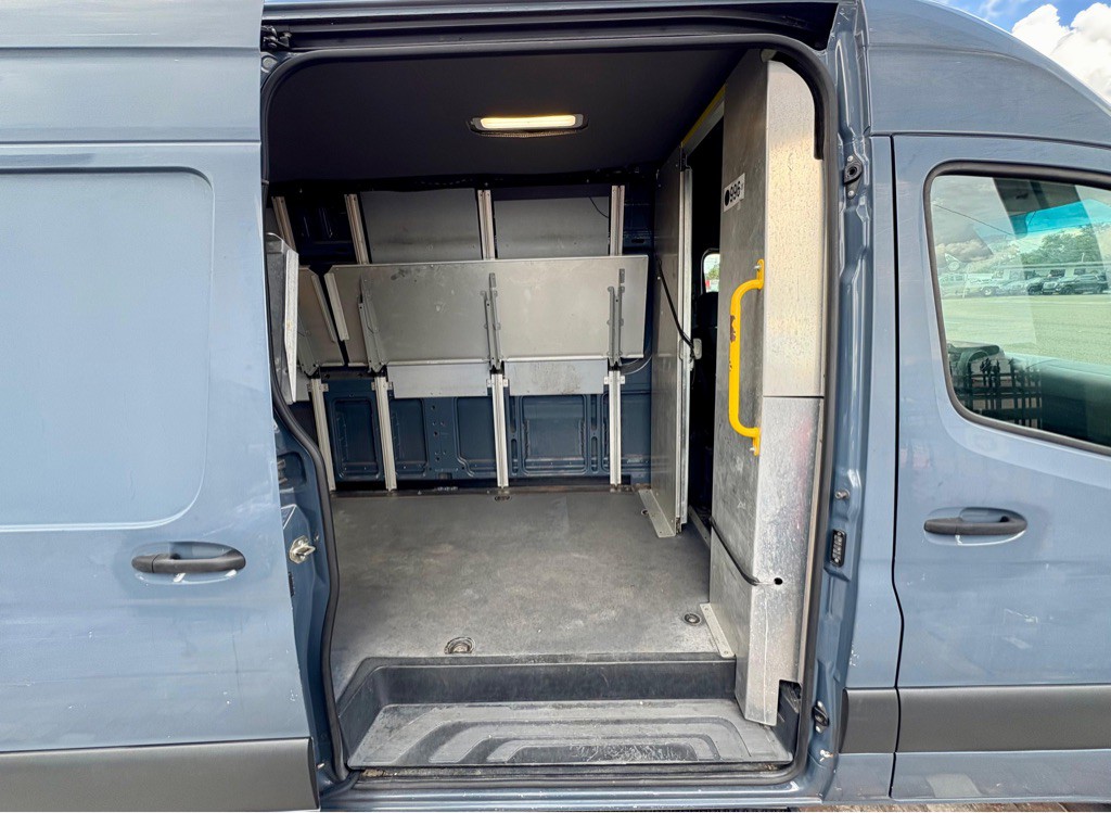 2019 Mercedes-Benz Sprinter Image 13