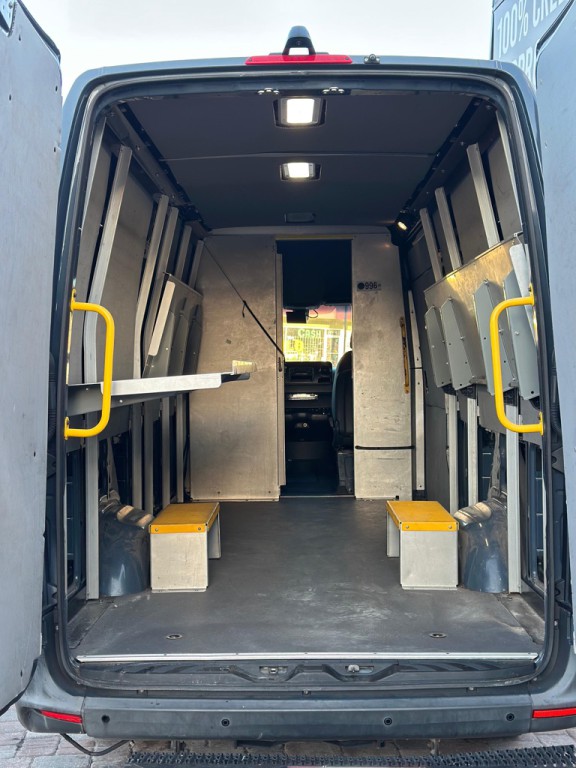 2019 Mercedes-Benz Sprinter Image 16