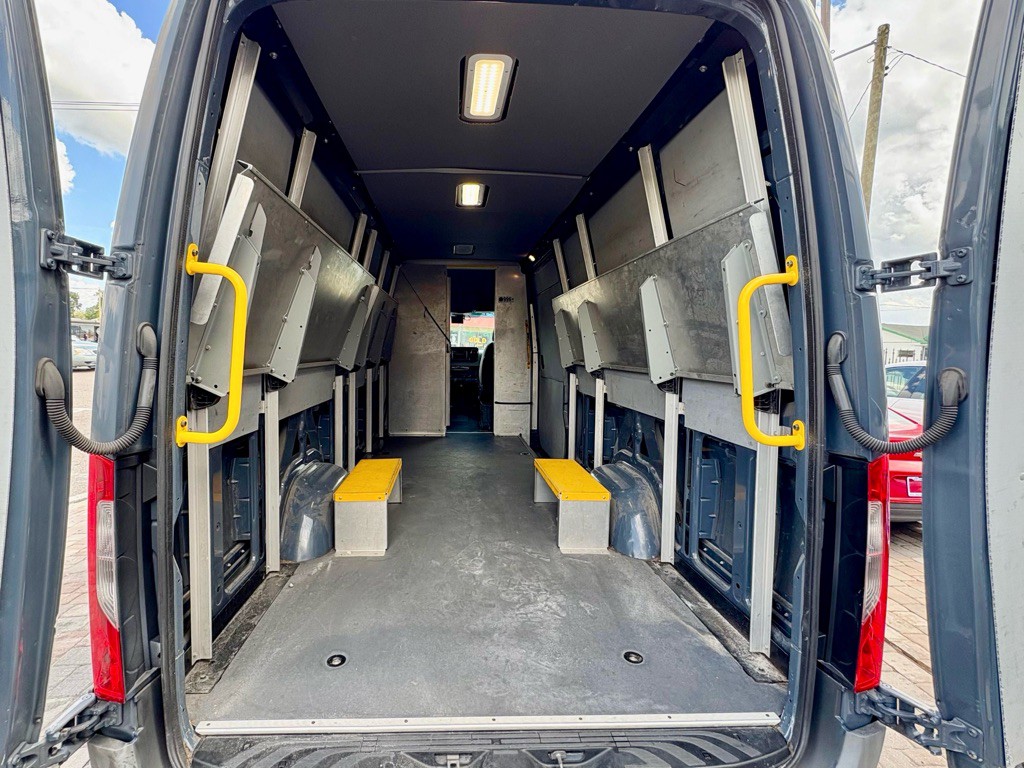 2019 Mercedes-Benz Sprinter Image 17