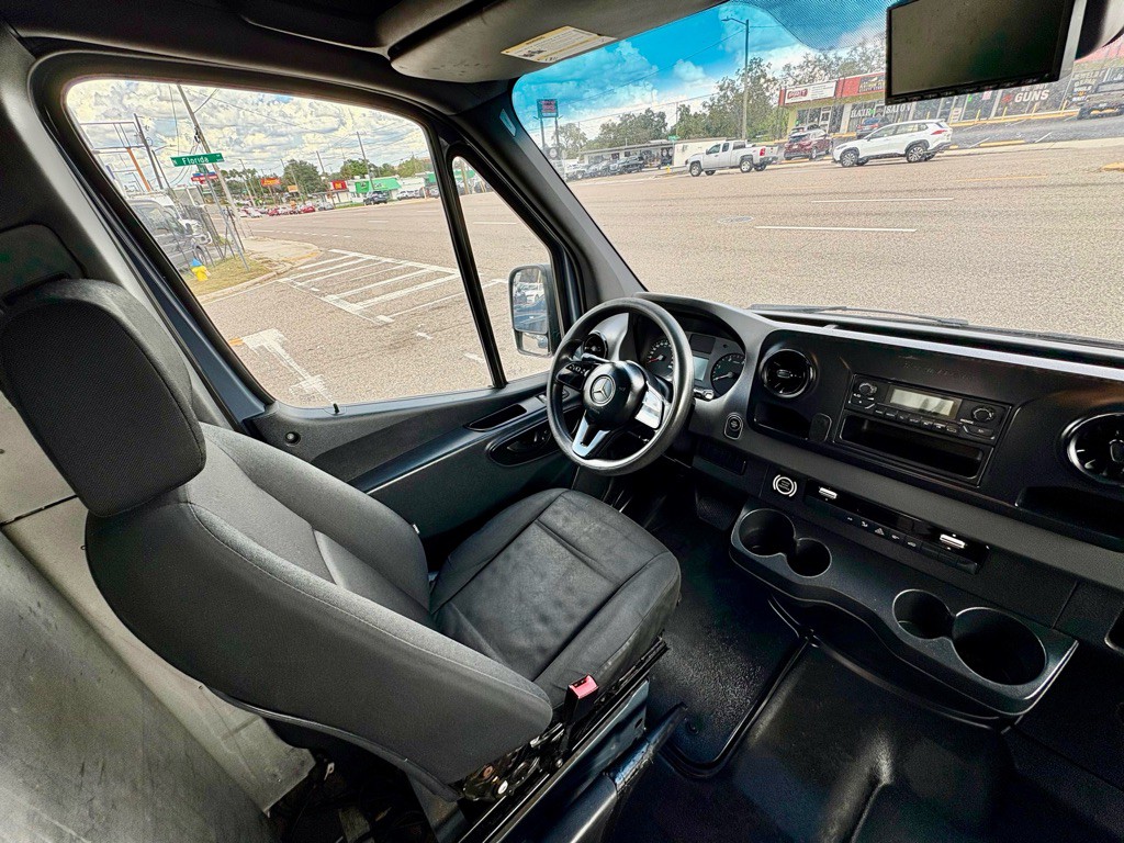 2019 Mercedes-Benz Sprinter Image 19