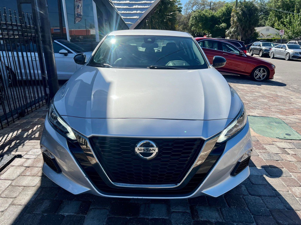 2020 Nissan Altima Image 3