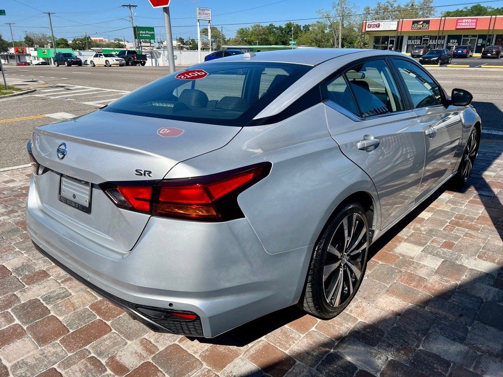 2020 Nissan Altima Image 8