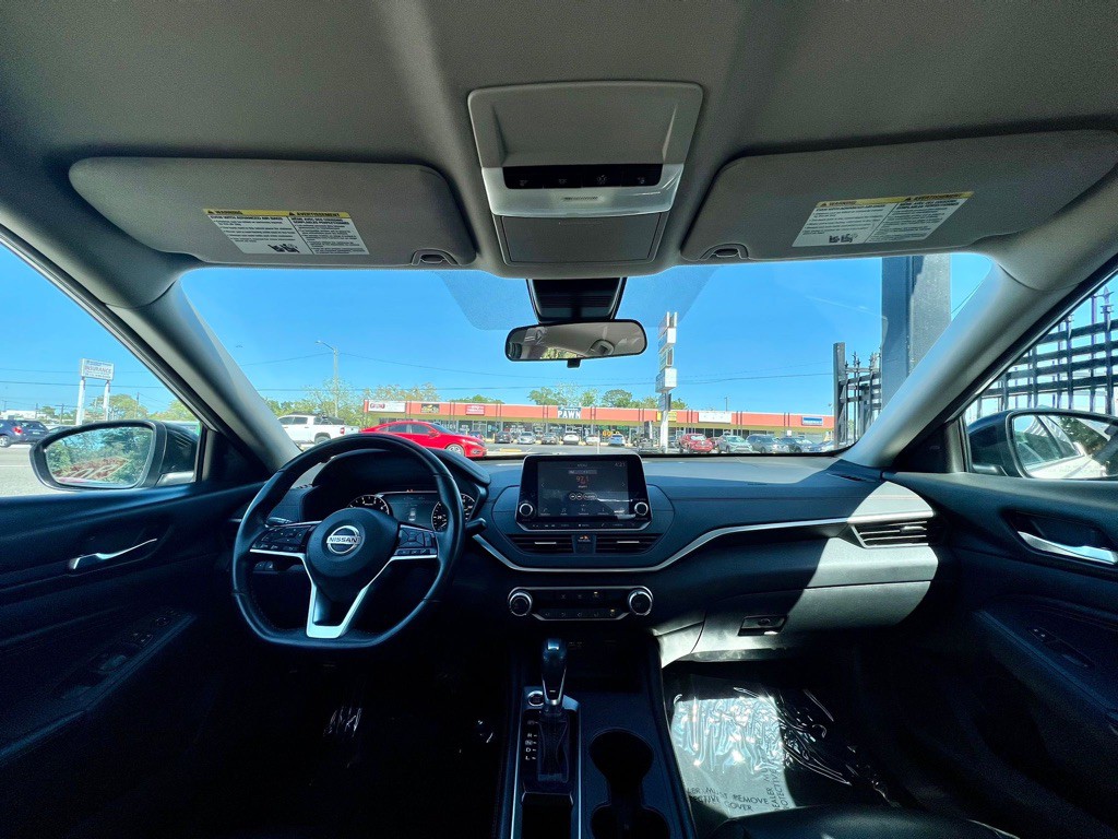 2020 Nissan Altima Image 12