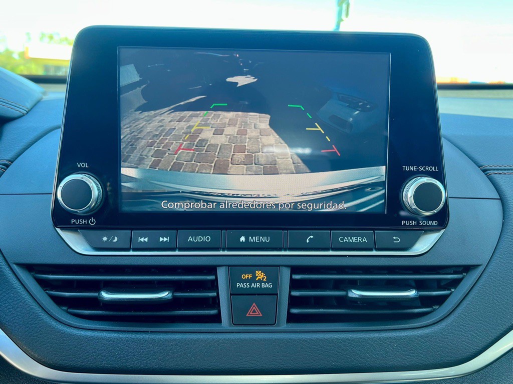 2020 Nissan Altima Image 14