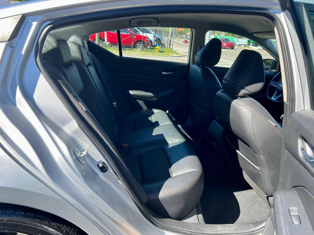 2020 Nissan Altima Image 16