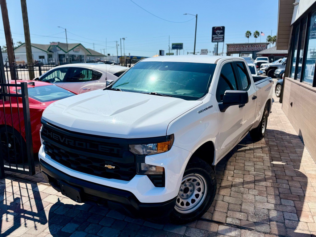2022 Chevrolet Silverado 1500 Image 2