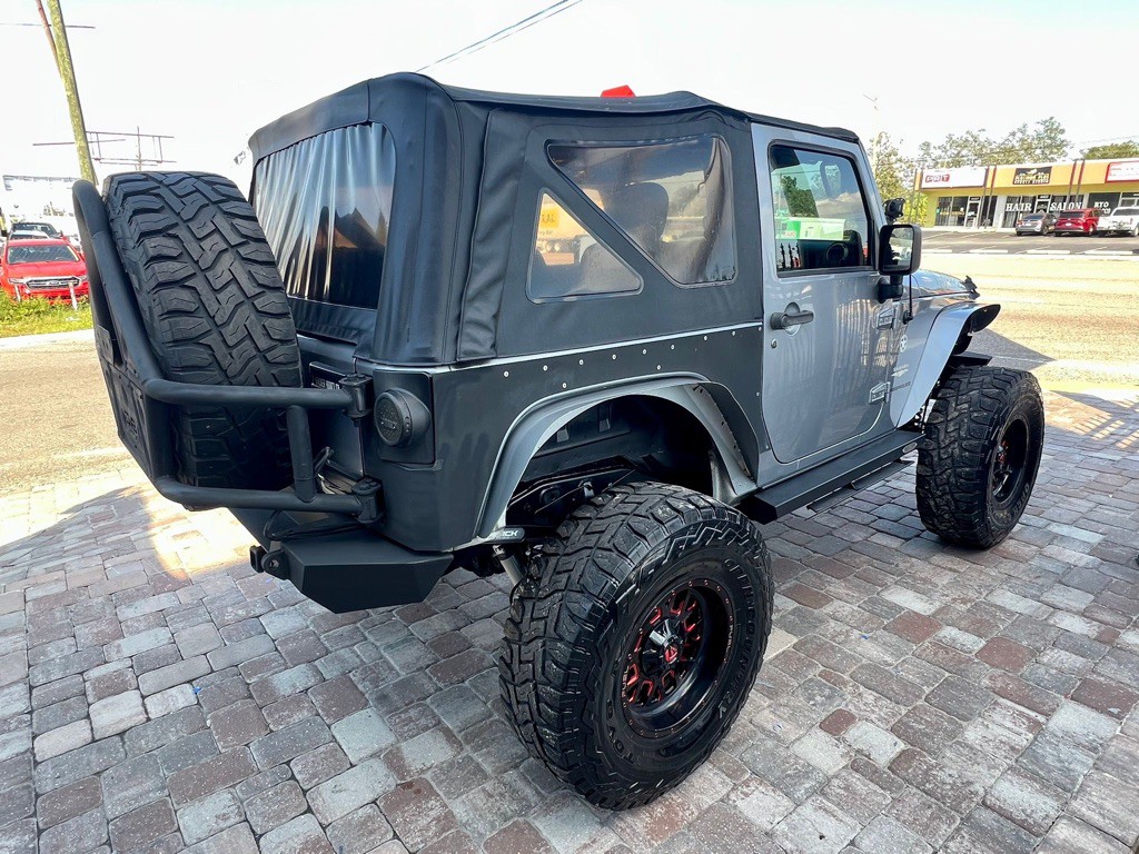 2014 Jeep Wrangler Image 9