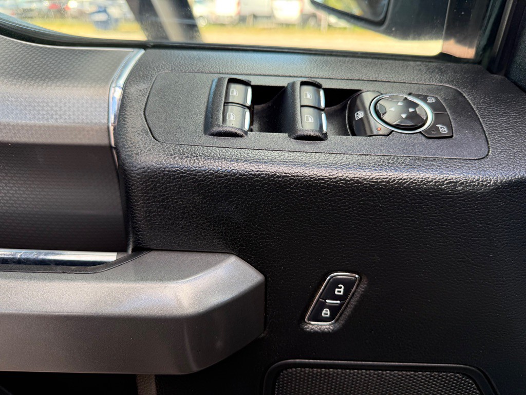 2017 Ford F-150 Image 35