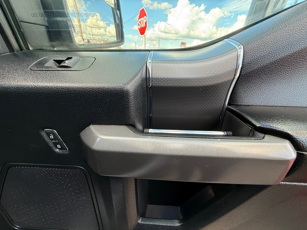 2017 Ford F-150 Image 42