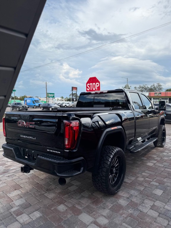 2020 GMC Sierra Image 9