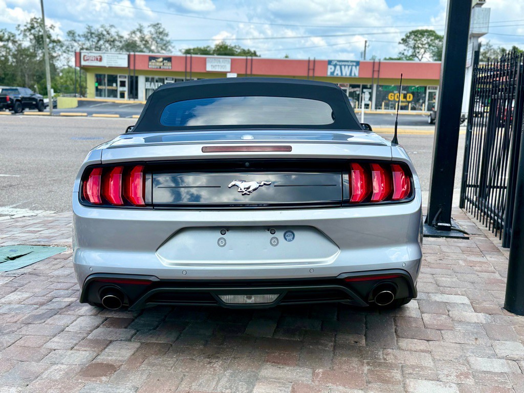 2020 Ford Mustang Image 8