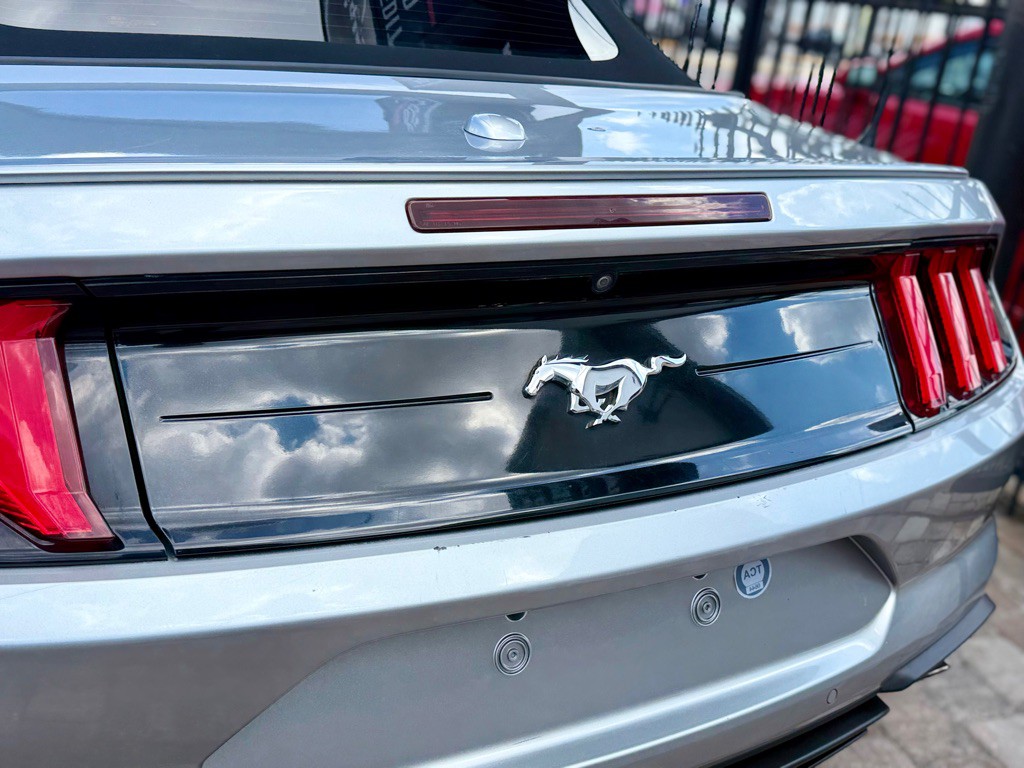 2020 Ford Mustang Image 10