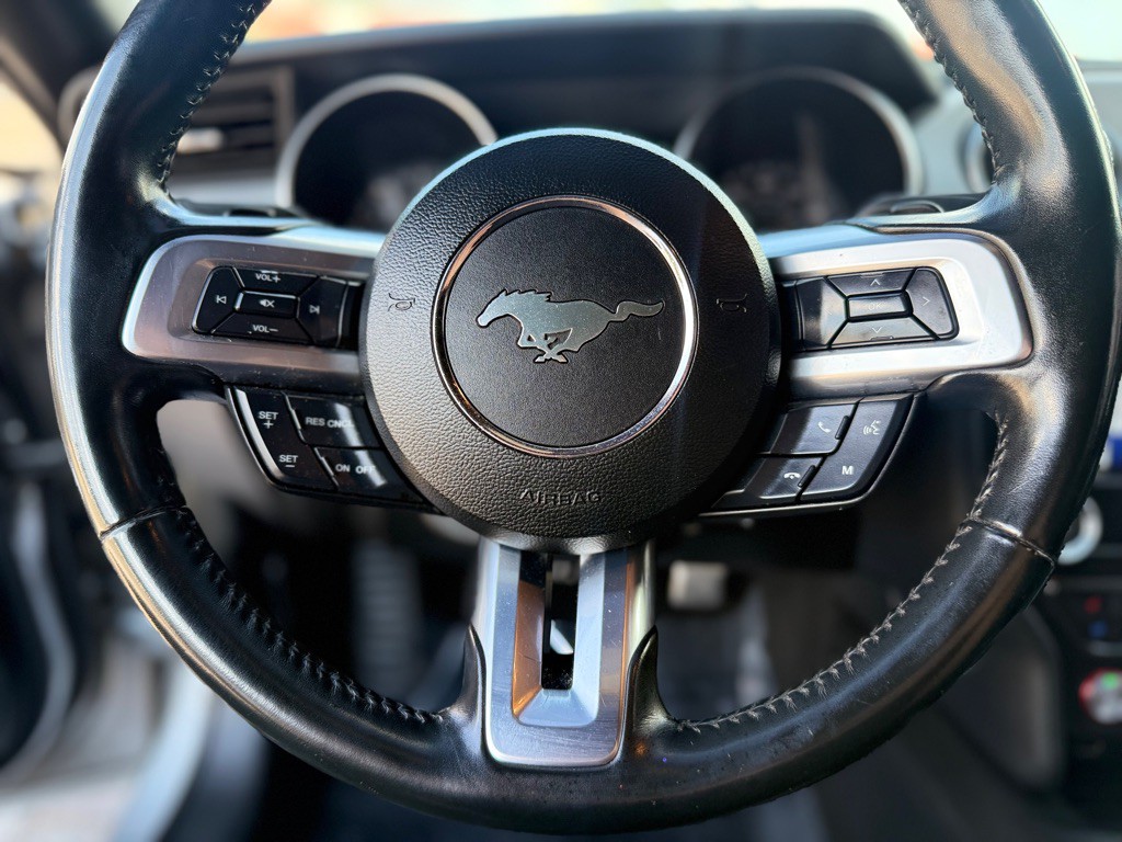 2020 Ford Mustang Image 17