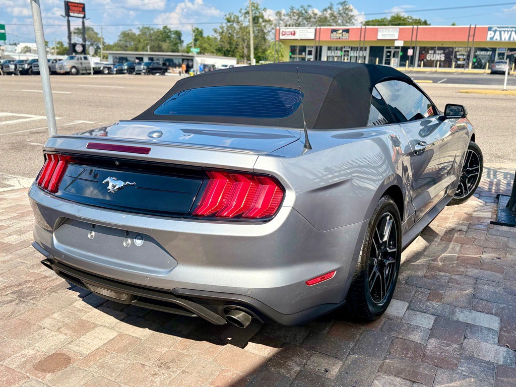 2020 Ford Mustang Image 24