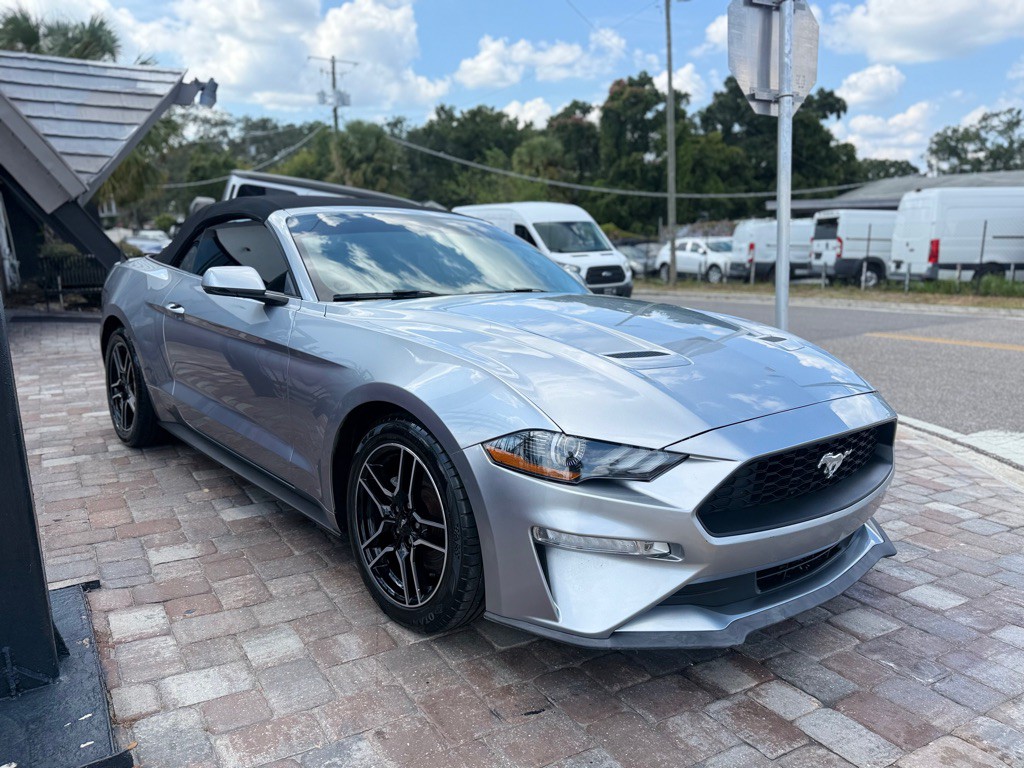 2020 Ford Mustang Image 32