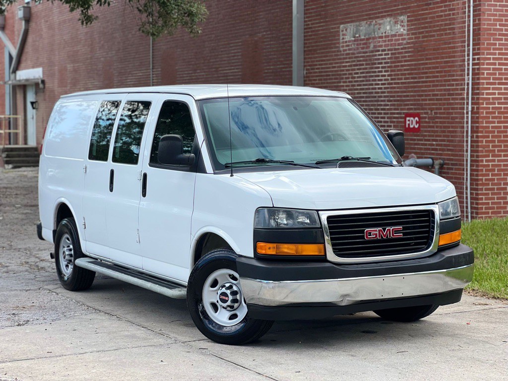 2017 GMC Savana Image 29