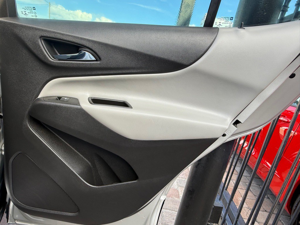 2020 Chevrolet Equinox Image 32