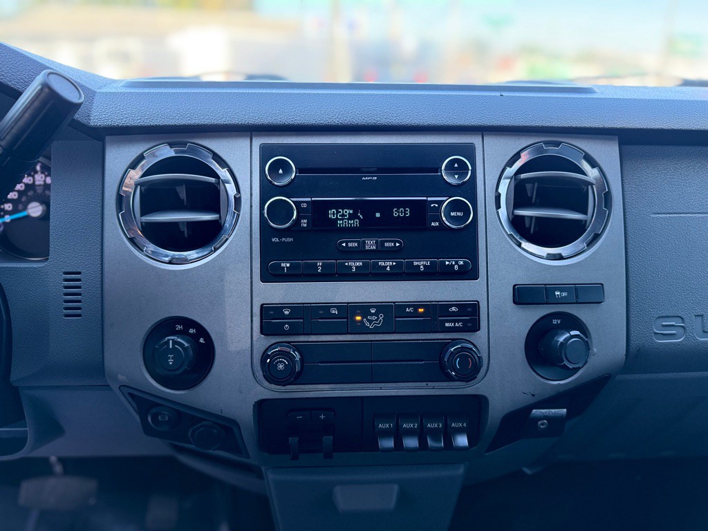 2015 Ford F-250 Image 14