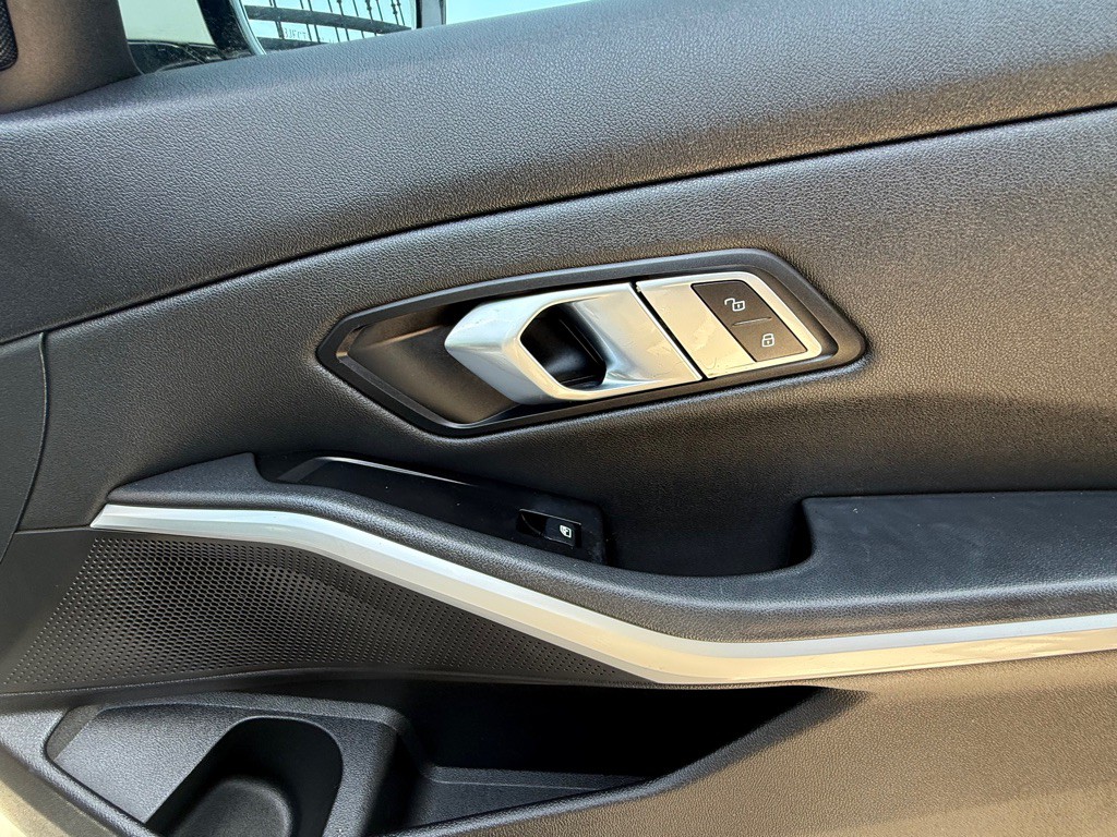 2020 BMW 3 Series Image 42