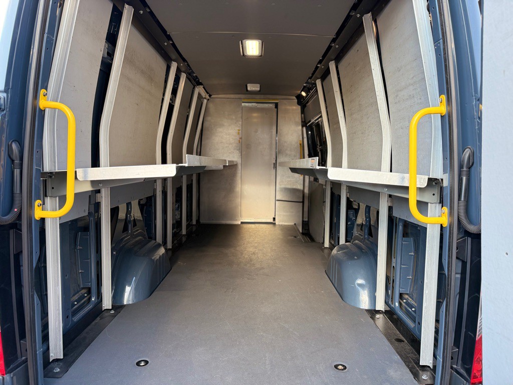 2019 Mercedes-Benz Sprinter Image 14