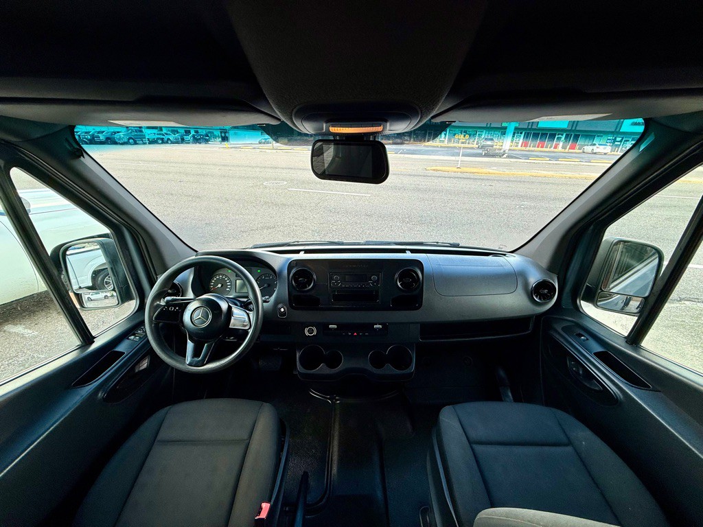 2019 Mercedes-Benz Sprinter Image 17