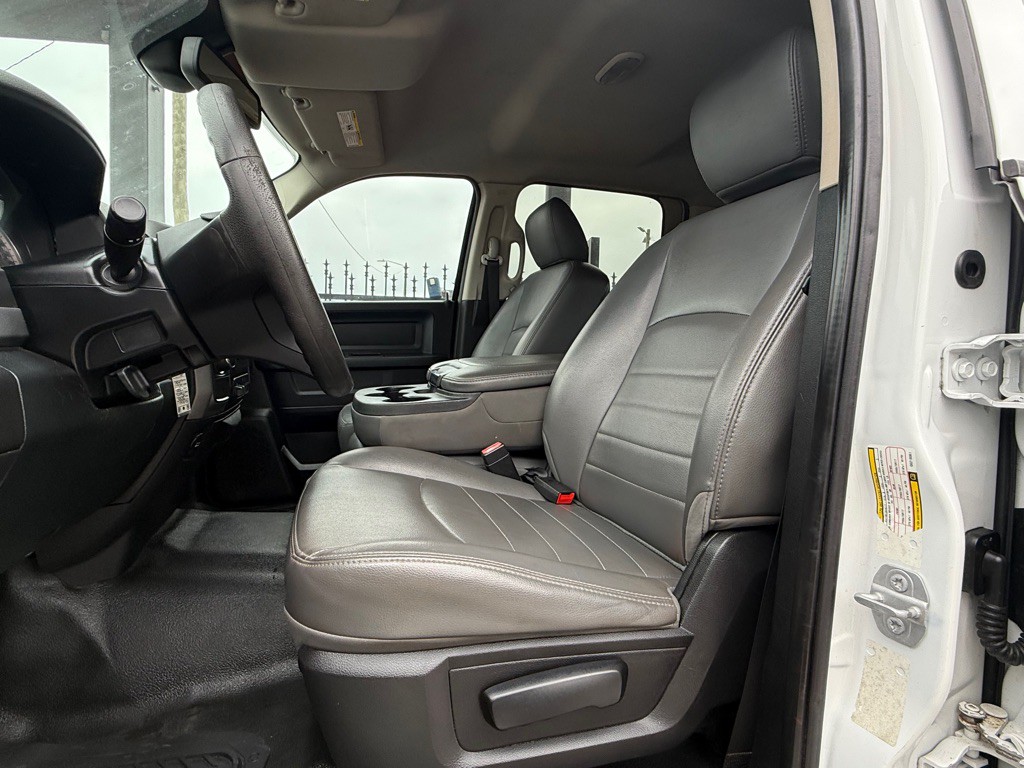 2016 RAM 1500 Image 12