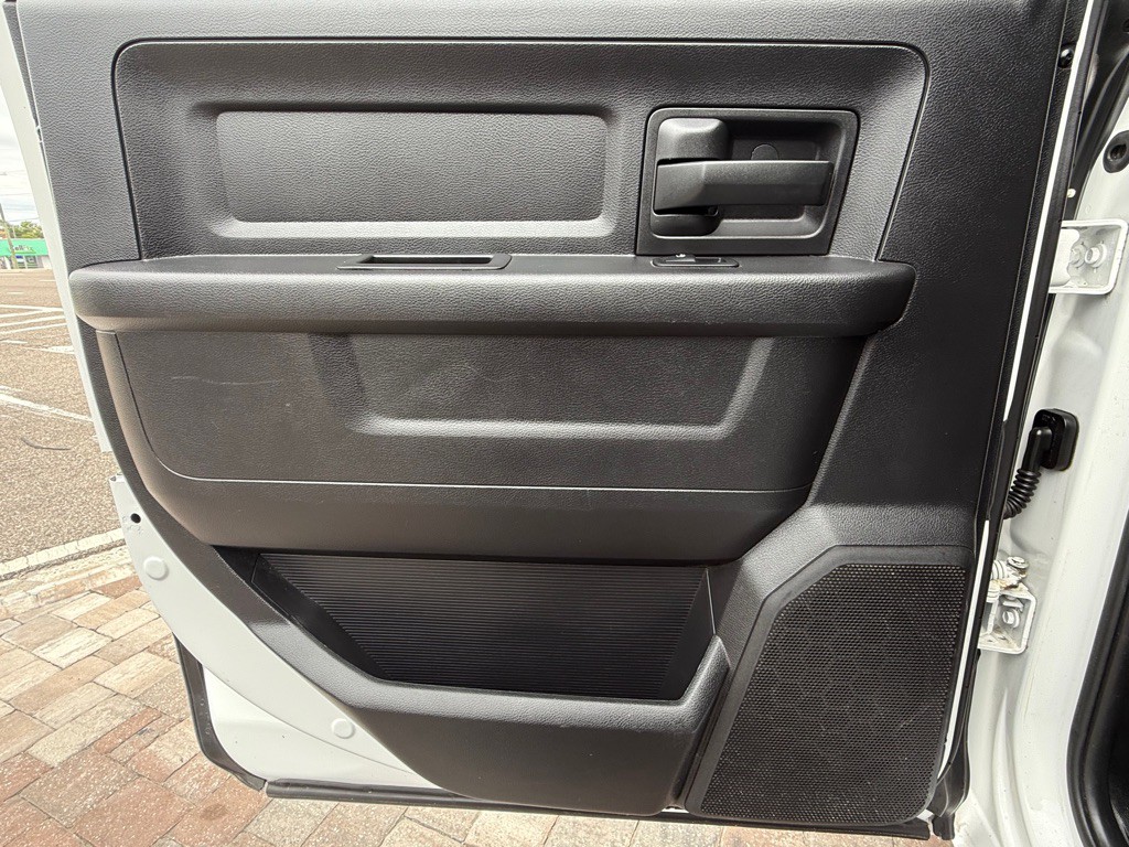 2016 RAM 1500 Image 25