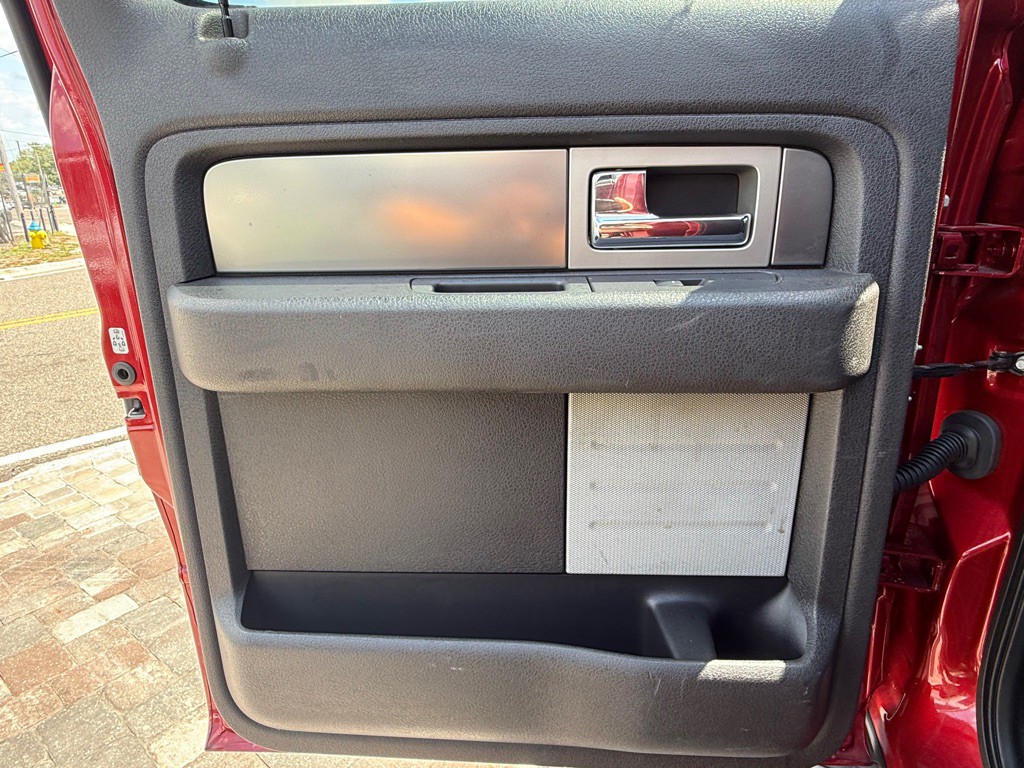 2014 Ford F-150 Image 24