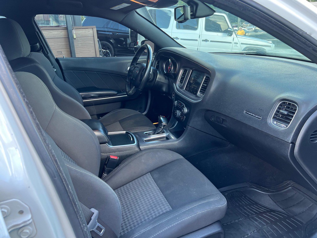 2019 Dodge Charger Image 18