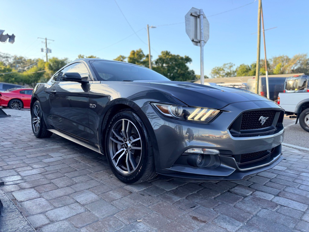 2017 Ford Mustang Image 3